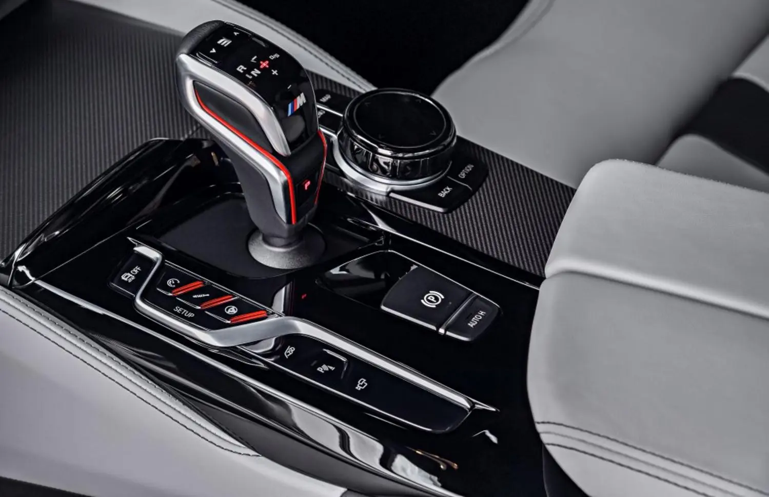 BMW M5 (F90)-10