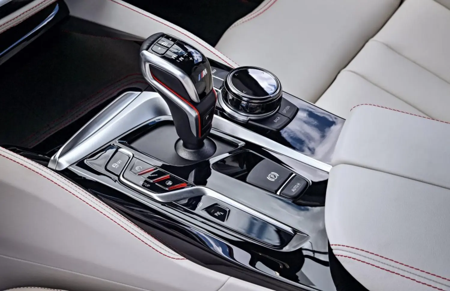 BMW M5 (F90)-14