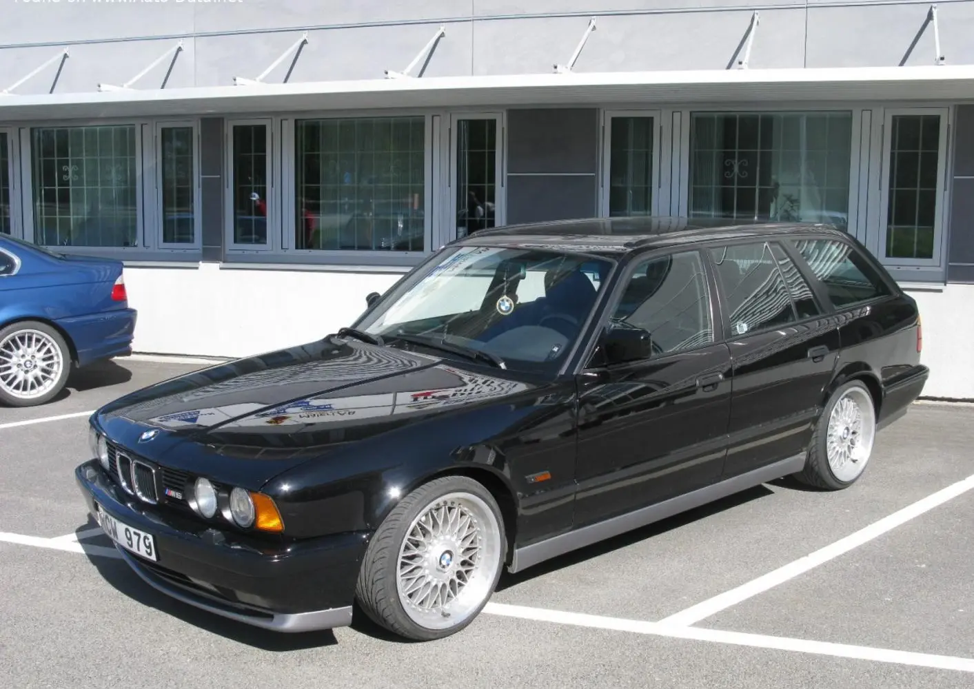 BMW M5 Touring (E34)-1