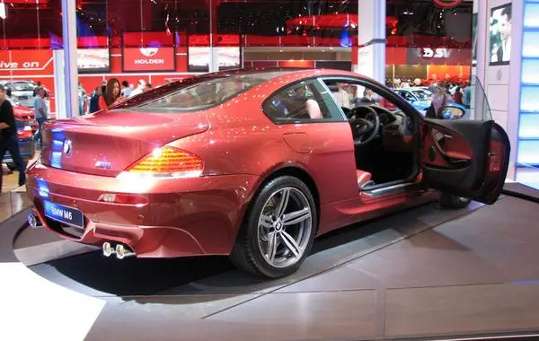 BMW M6 (E63)-1
