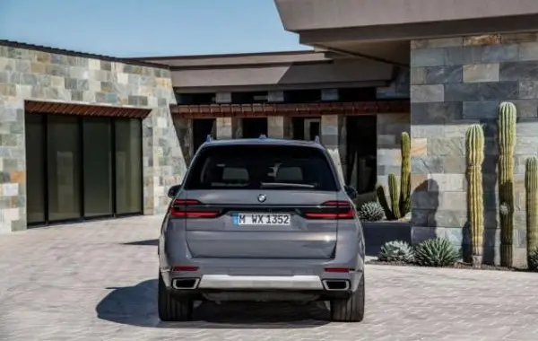BMW X7 (G07, facelift 2022)-2