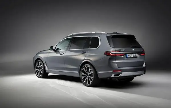 BMW X7 (G07, facelift 2022)-1