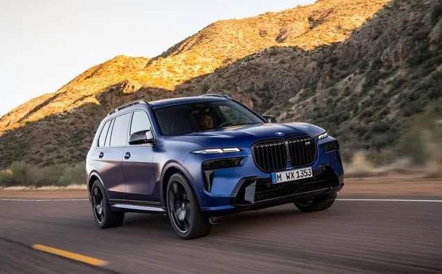 BMW X7 (G07, facelift 2022)-1