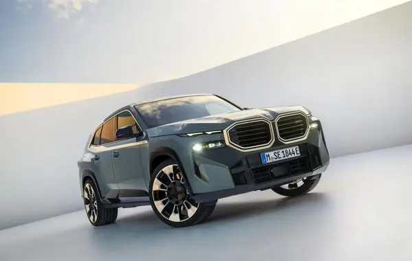 BMW XM (G09)-8