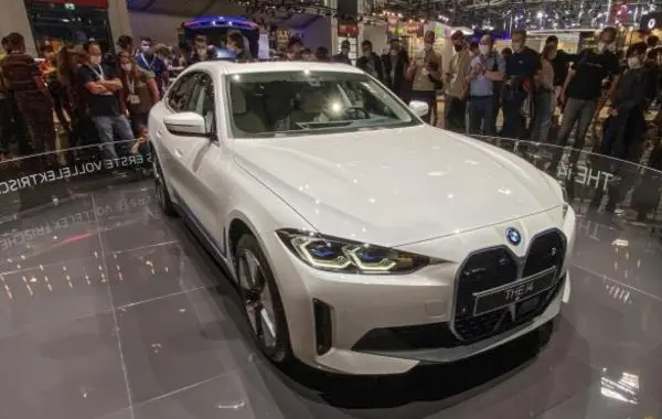 BMW i4 (G26)