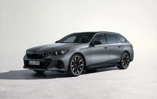 BMW i5 Touring (G61)