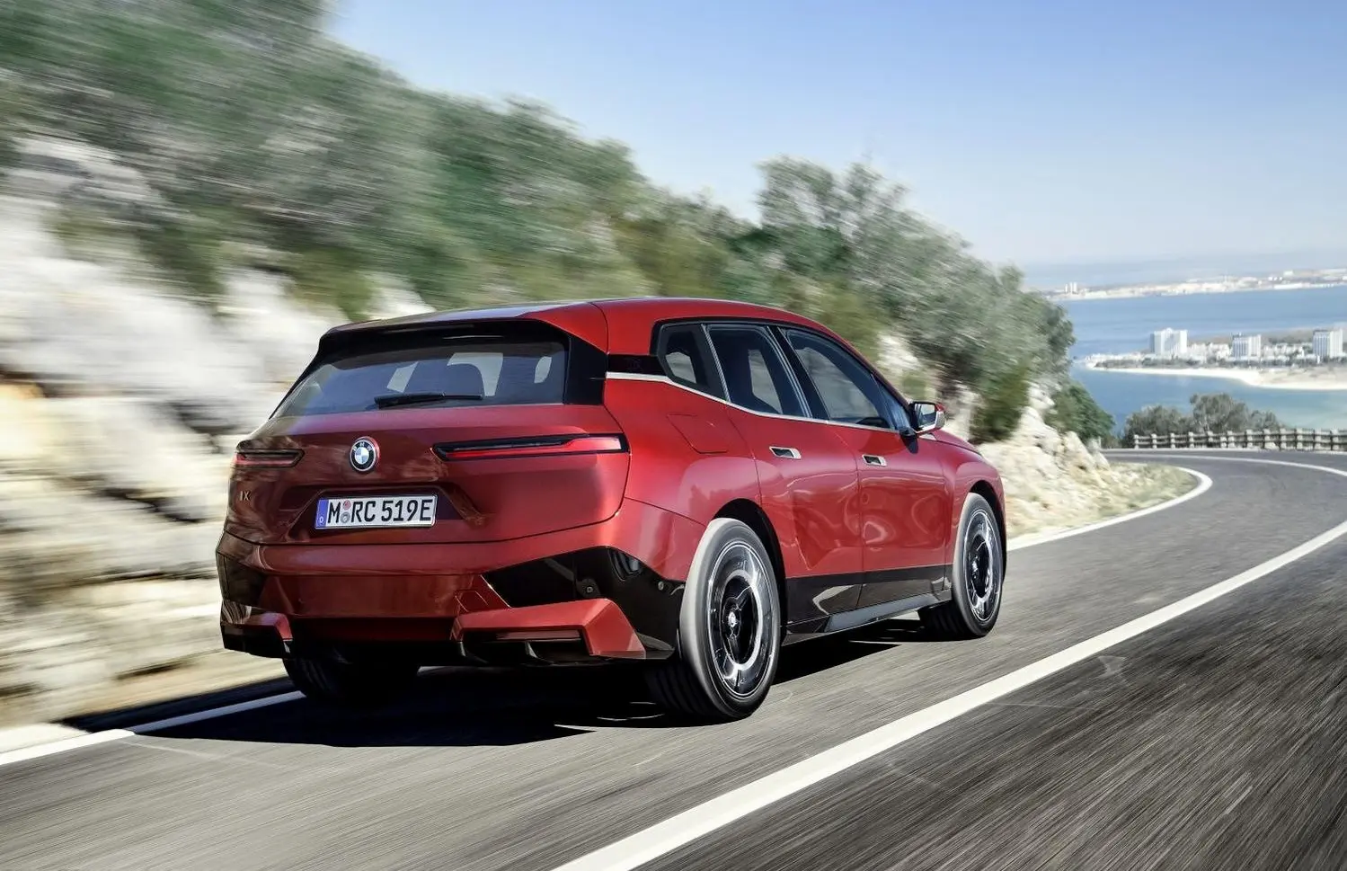 BMW iX (i20)-5