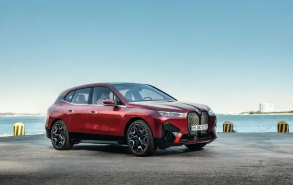 BMW iX (i20)