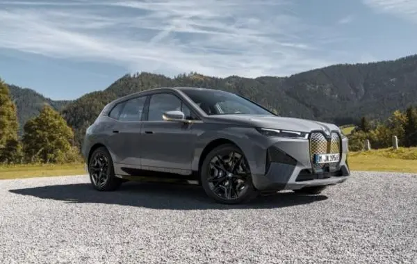 BMW iX (i20)