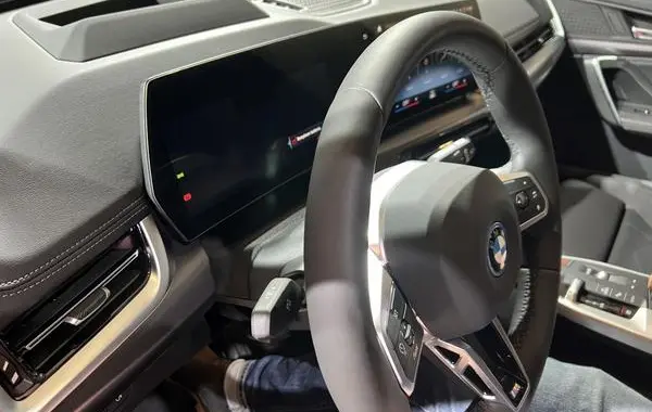 BMW iX1 (U11)-17