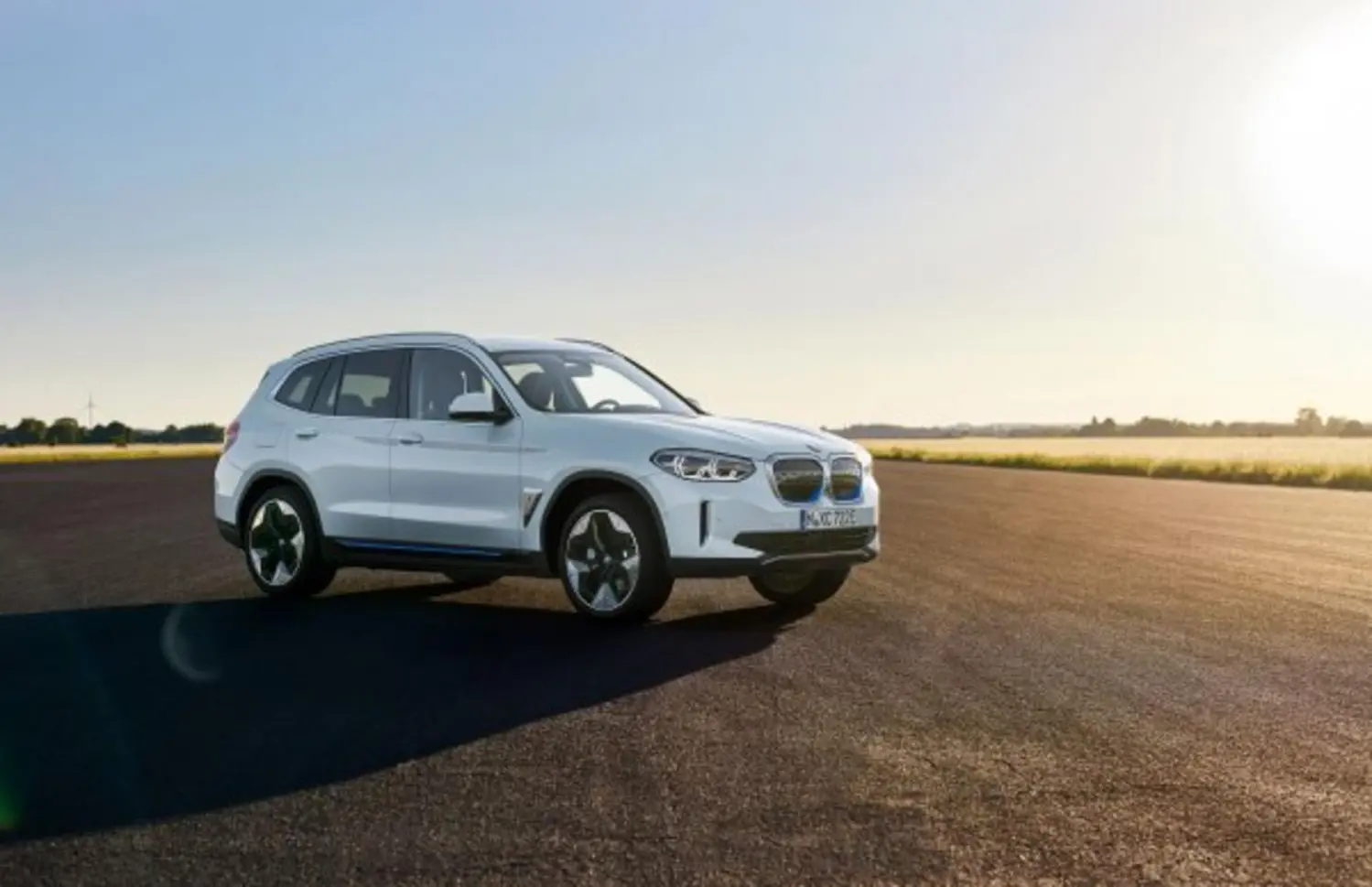 BMW iX3 (G08)-6
