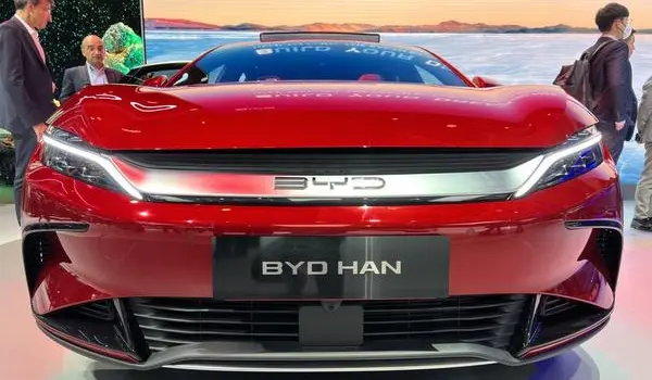 BYD Han (facelift 2022)-0