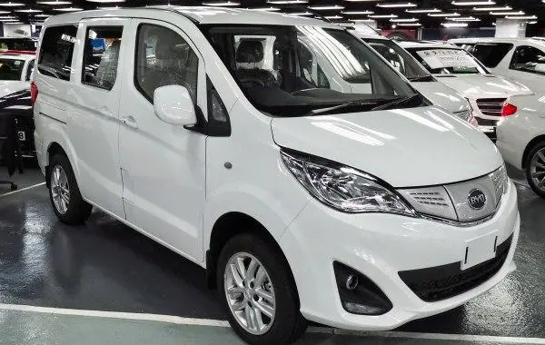 BYD T3
