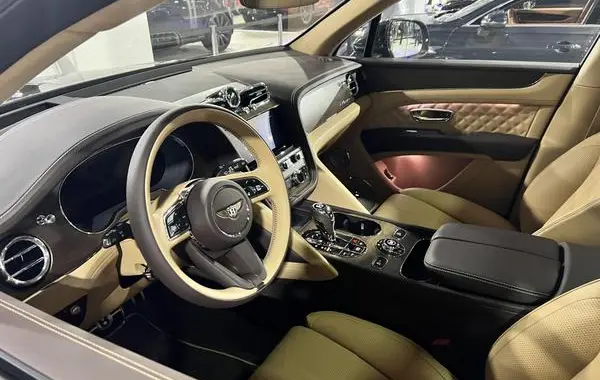 Bentley Bentayga (facelift 2020)-5