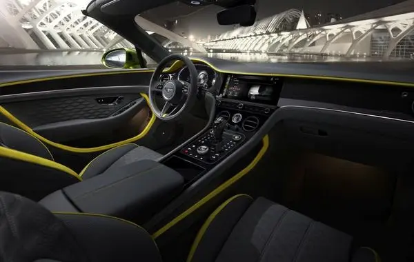 Bentley Continental GTC IV-1
