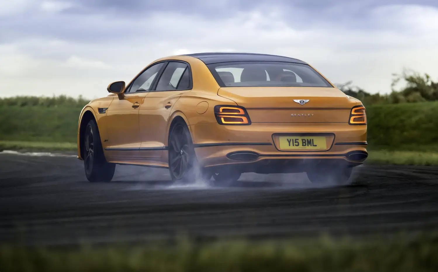 Bentley Flying Spur IV-6