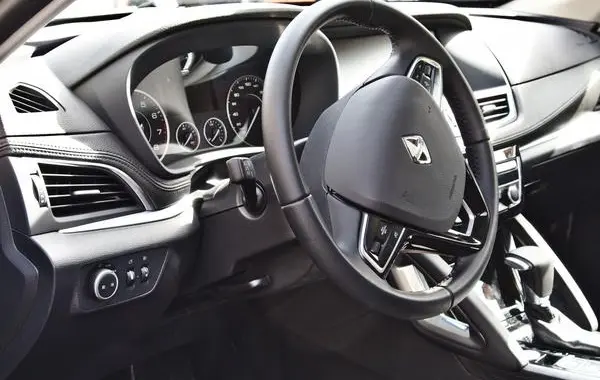 Borgward BX7-1