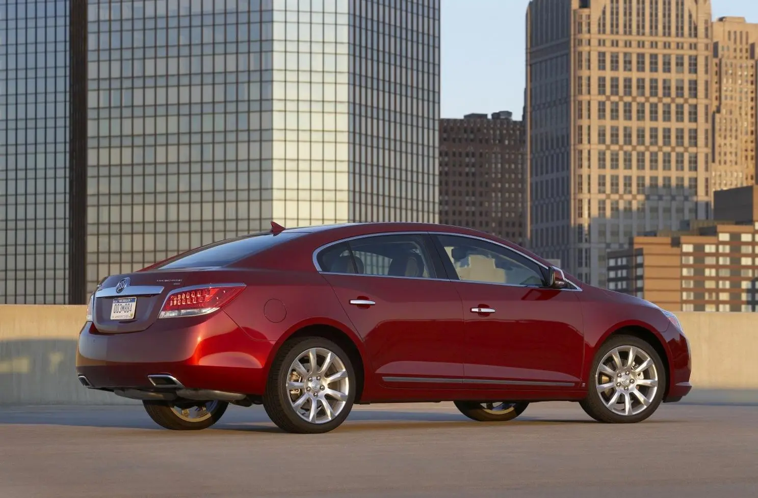 Buick LaCrosse II-12