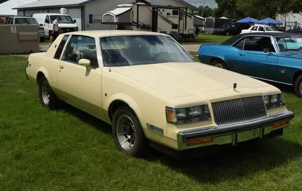 Buick Regal II Coupe (facelift 1981)-2