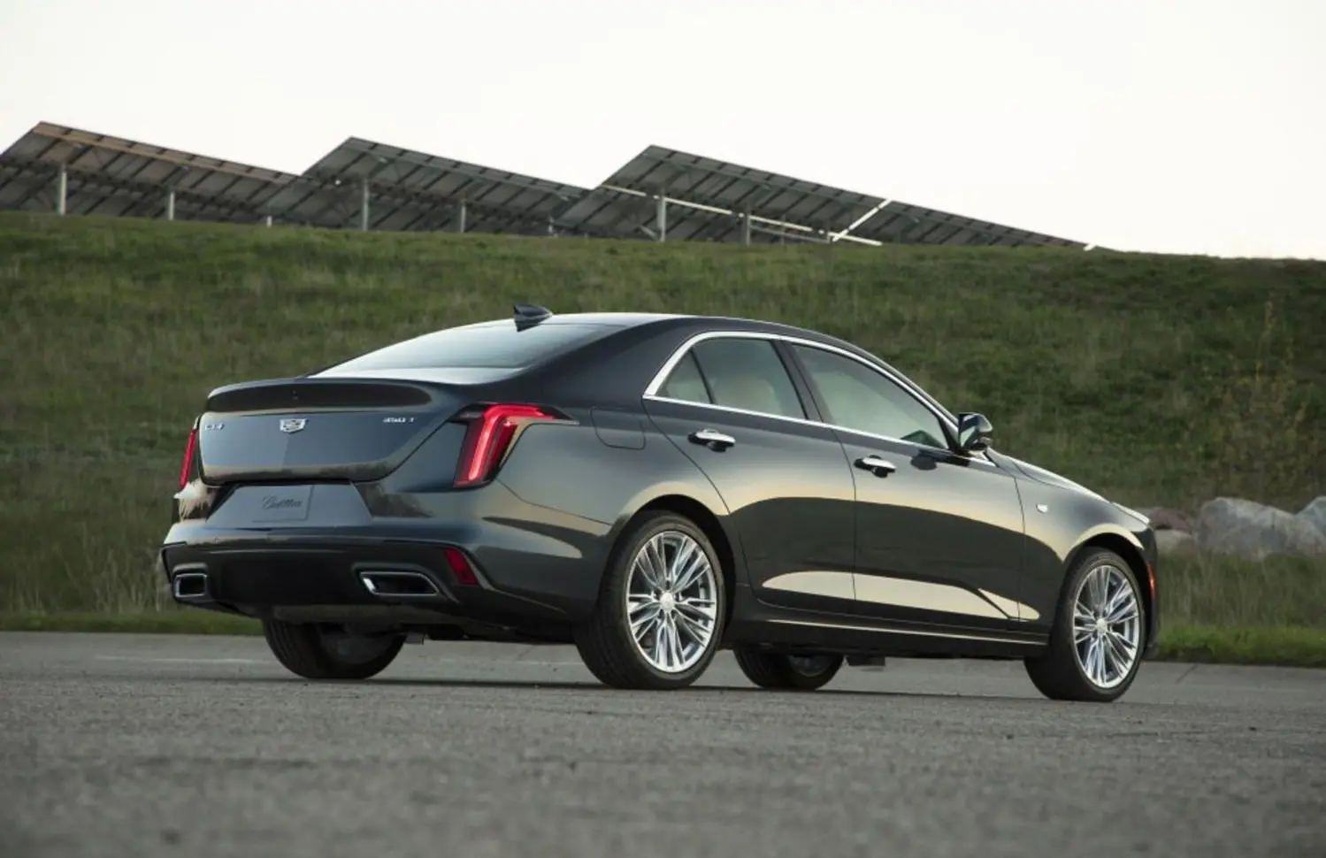 Cadillac CT4-3
