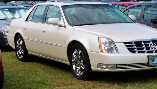 Cadillac DTS-3