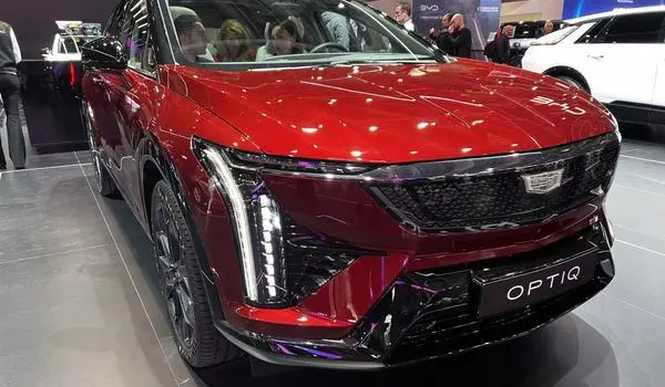Cadillac OPTIQ-4