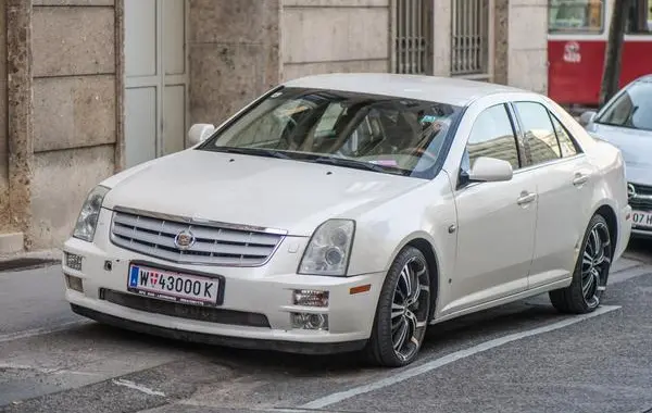 Cadillac STS-1