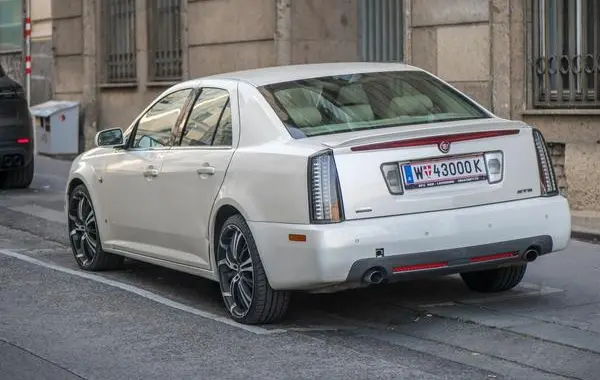 Cadillac STS-2