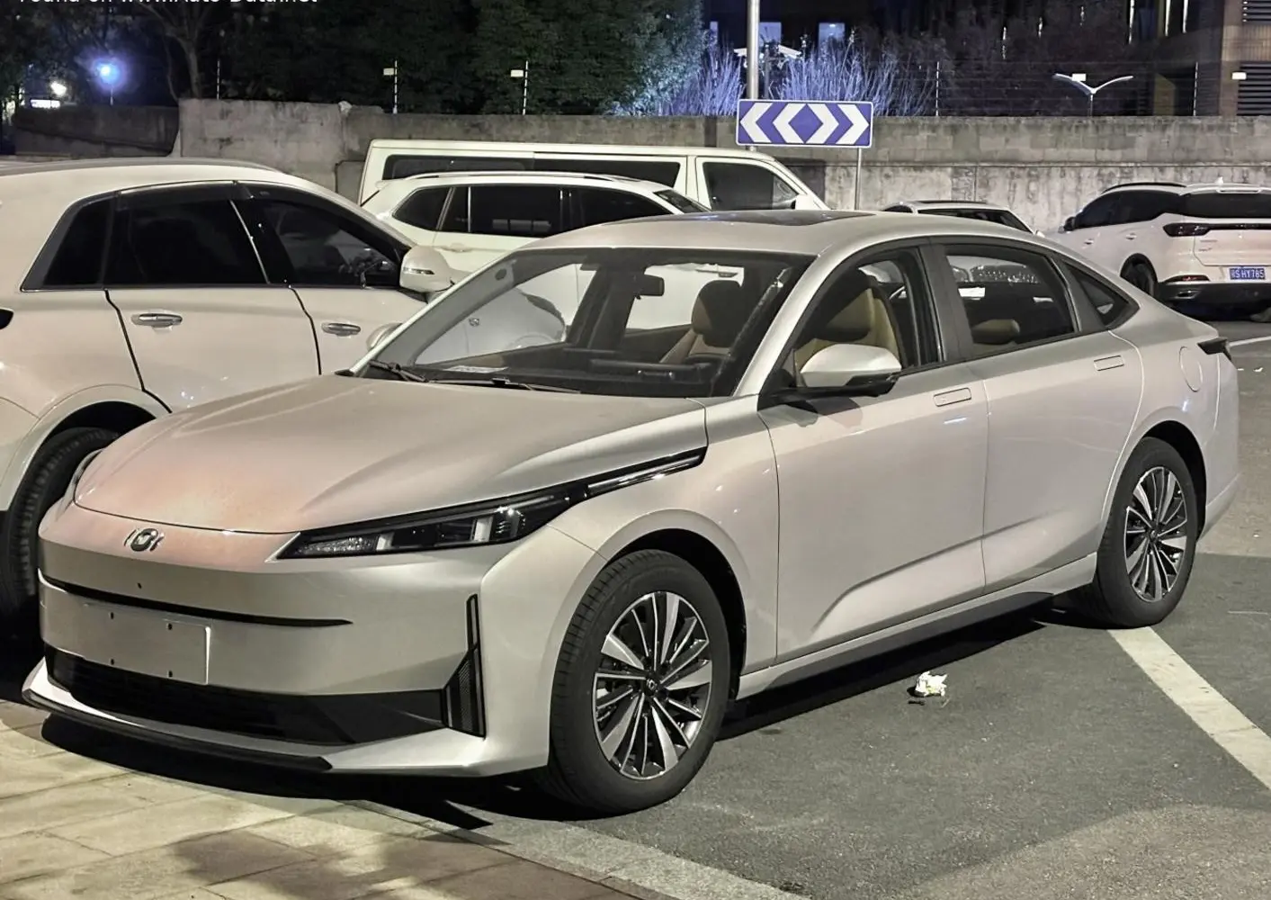 Changan Nevo A05-1