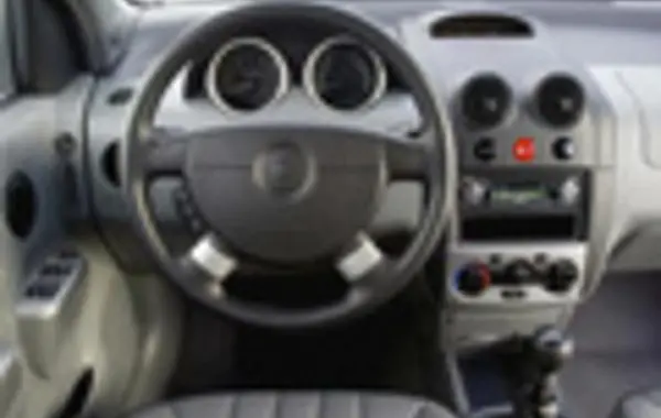 Chevrolet Aveo Hatchback-8
