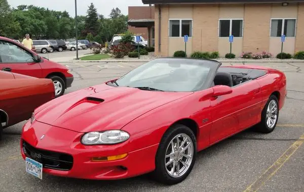 Chevrolet Camaro IV (facelift 1998) Convertible-1