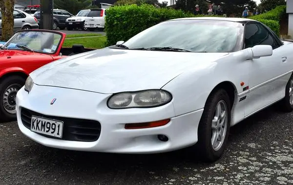 Chevrolet Camaro IV (facelift 1998)-7