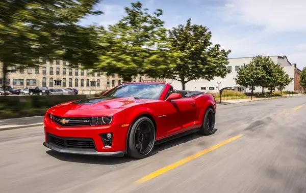 Chevrolet Camaro V (facelift 2013) Convertible-3