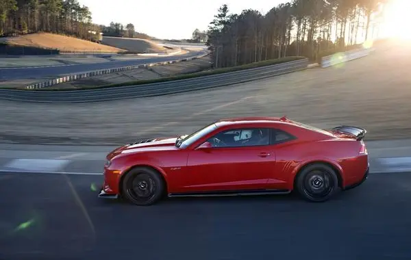 Chevrolet Camaro V (facelift 2013)-6