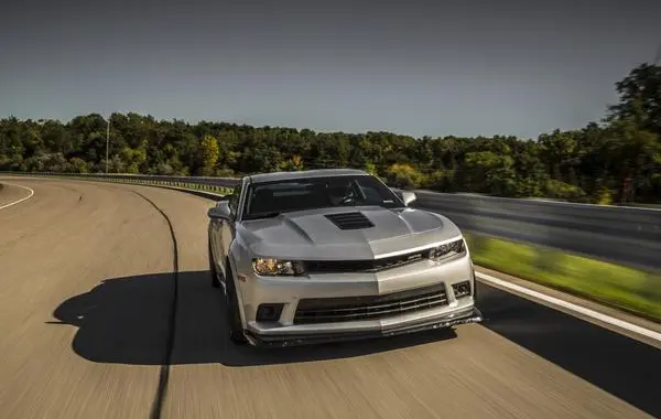 Chevrolet Camaro V (facelift 2013)-8