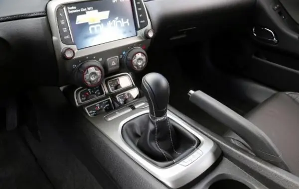 Chevrolet Camaro V (facelift 2013)-3