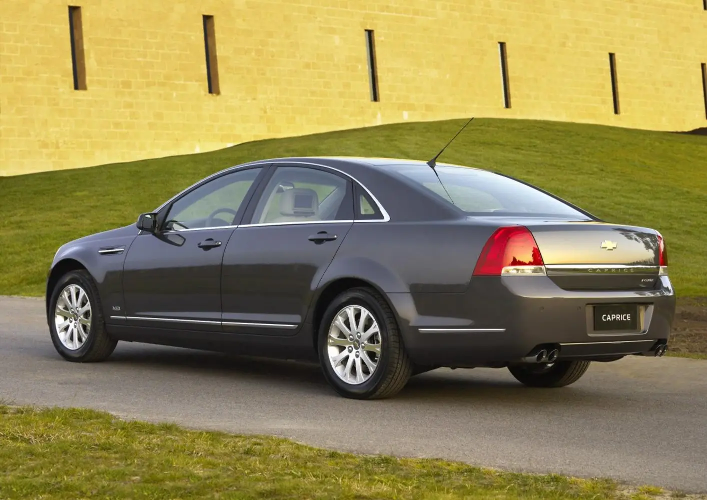 Chevrolet Caprice VI-10