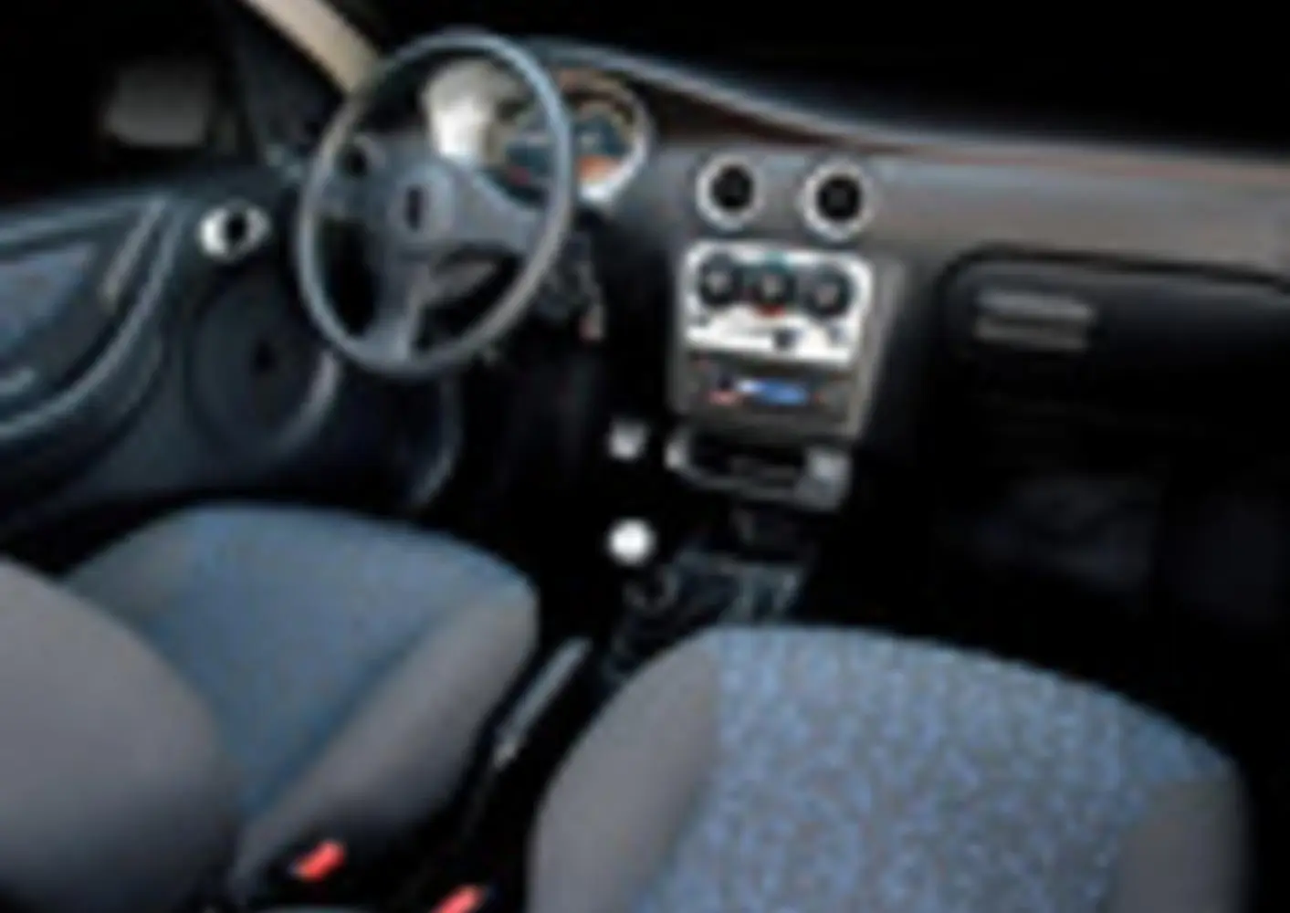Chevrolet Celta-12