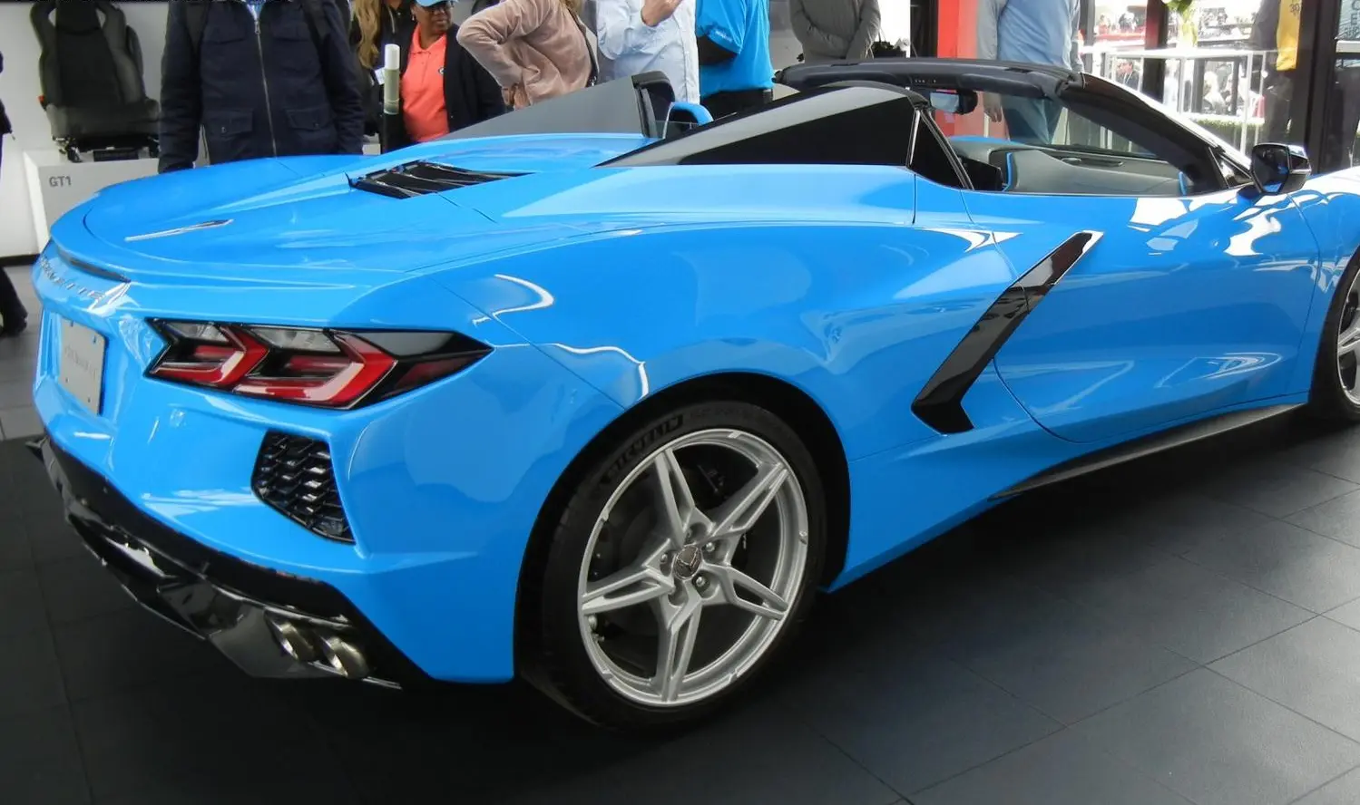 Chevrolet Corvette Convertible (C8)-2