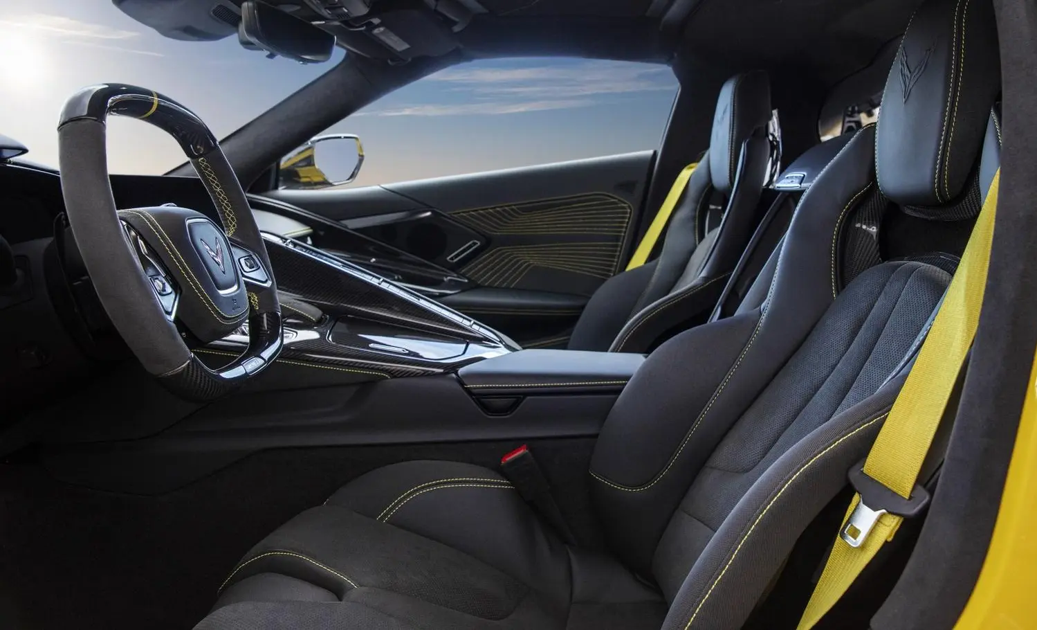 Chevrolet Corvette Coupe (C8)-3