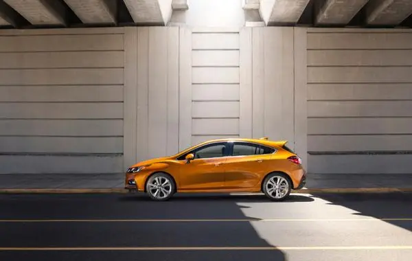 Chevrolet Cruze Hatchback II-0