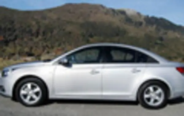 Chevrolet Cruze Sedan-8