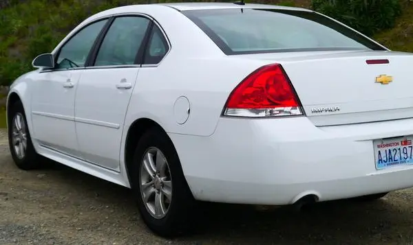 Chevrolet Impala IX-3