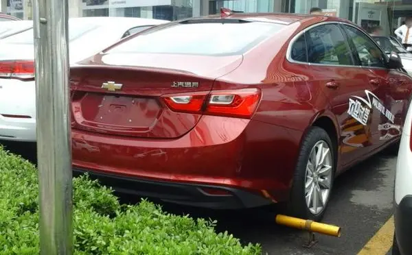 Chevrolet Malibu (XL)-0