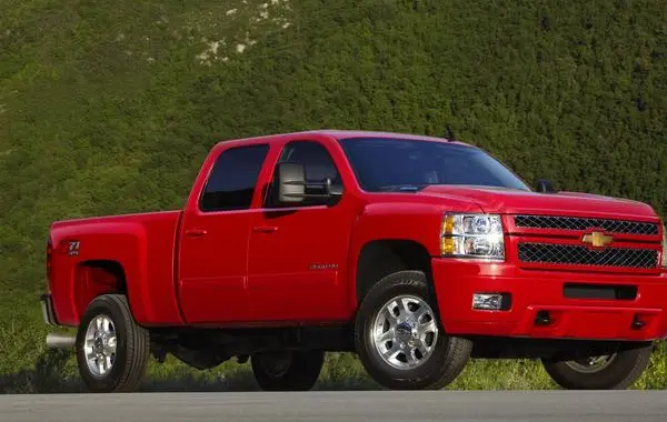 Chevrolet Silverado 2500 HD II (GMT900, facelift 2011) Crew Cab Standard Box-0