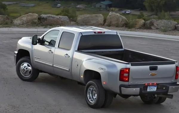 Chevrolet Silverado 3500 HD II (GMT900, facelift 2011) Crew Cab Long Box-4