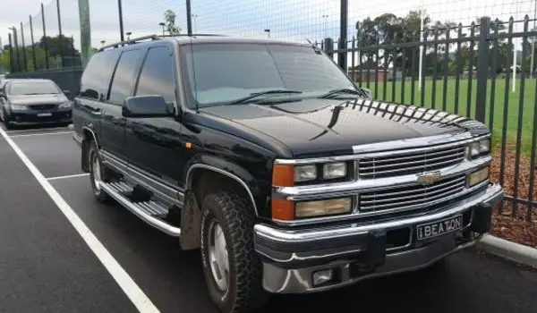 Chevrolet Suburban (GMT400)-3