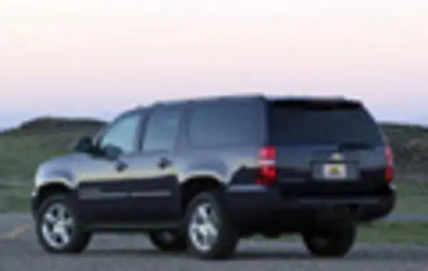 Chevrolet Suburban (GMT900)-8
