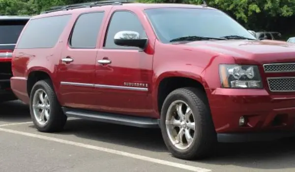 Chevrolet Suburban (GMT900)