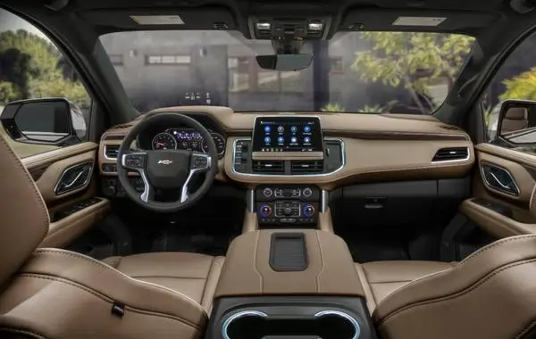 Chevrolet Suburban (GMTT1XX)-3
